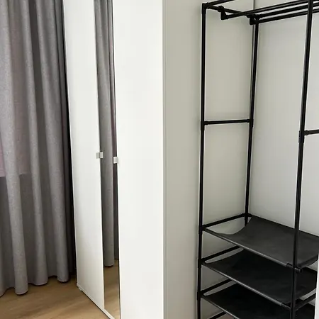 4 Pietro * Γκντίνια